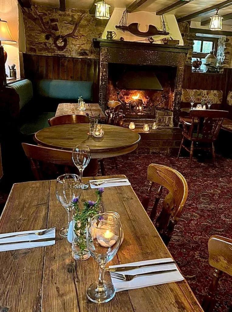 Farmyard Inn Youlgreave エクステリア 写真